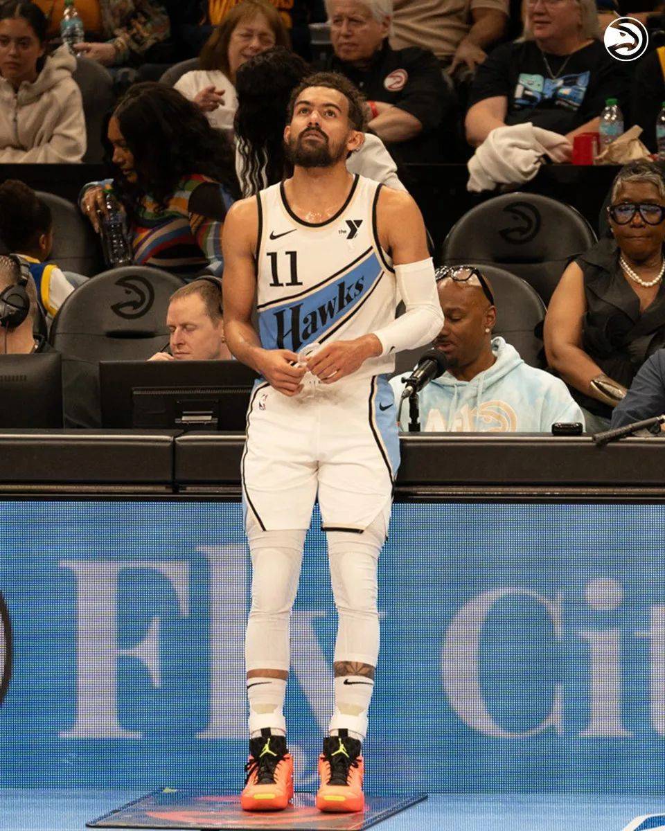 欧联倒计时;亚特兰大老鹰训练课后扳平良机;细节引发关注;赛场秩序良好;球队文化被再次提及的简单介绍 欧联倒计时;亚特兰大老鹰训练课后扳平良机;细节引发关注;赛场秩序良好;球队文化被再次提及的简单介绍