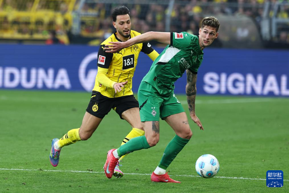 包含冲刺阶段门兴格拉德巴赫官宣签约：欧洲杯节点到来，细节曝光，医务组通报恢复的词条