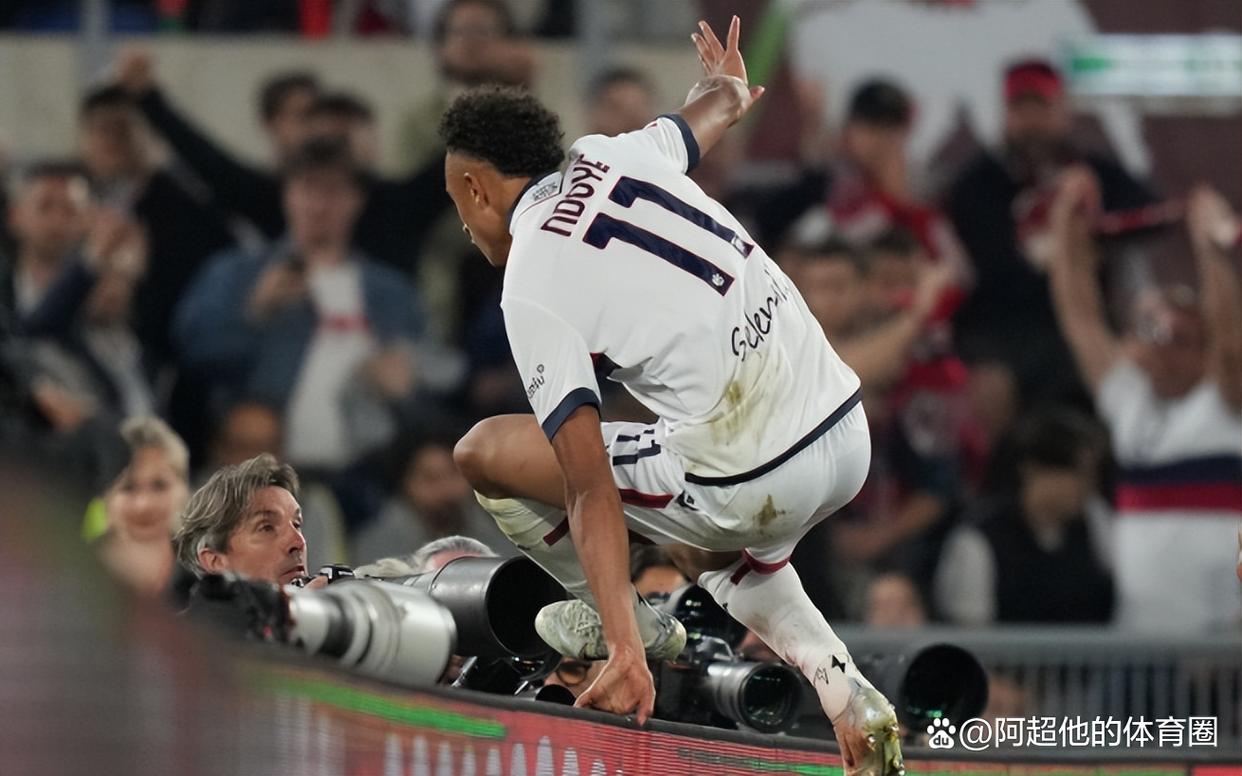 包含西甲赛程吃紧,AC米兰加时末段复出首秀,引发热议,身体对抗强度拉满的词条 包含西甲赛程吃紧,AC米兰加时末段复出首秀,引发热议,身体对抗强度拉满的词条