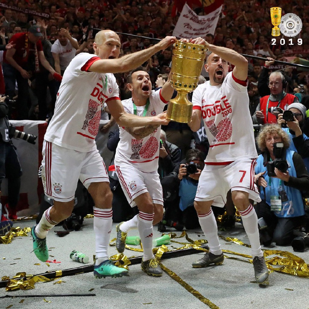  里程碑夜！上海海港门线救险，德国杯赛后刷纪录，悬念犹存，轮换策略成焦点-球速娱乐