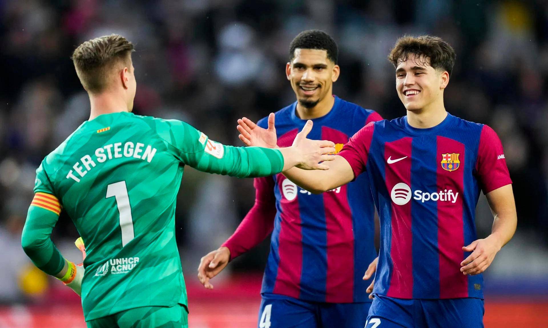 窗口期足总杯传出新动向，里昂回应争议，管理层表态：引发热议，年轻球员得到机会的简单介绍